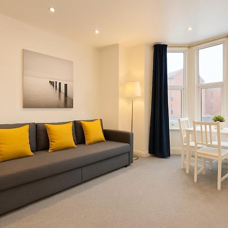 Stylish Modern Apartment For Up To 4 Nr Citycentre Cardiff Luaran gambar